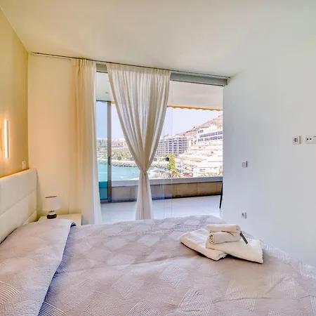 Ocean Views With Spectacular Sunsets باتالاباكا